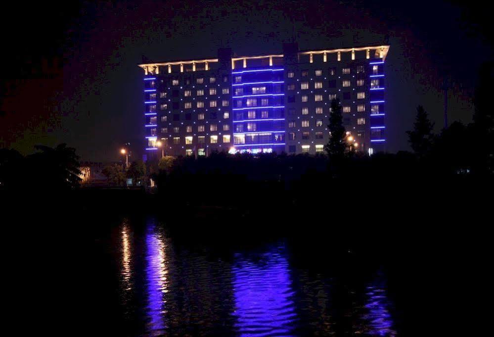 Four Seasons Rayli Hotel Ninh Ba Ngoại thất bức ảnh
